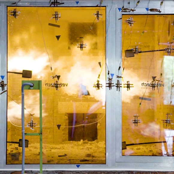 Vách Kính Kết Hợp Cửa 1 Cánh